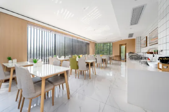 Lizun Lanyuan Hotel (Hebi High School)