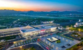 Huangshan Huiyuyuan Inn (North High-speed Railway Station Xixinan Ancient Village)