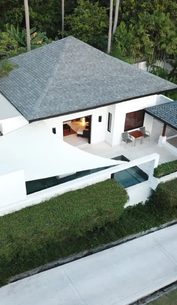 ห้องสวีทแกรนด์พร้อมสระว่ายน้ำและวิวทะเลแบบจำกัด