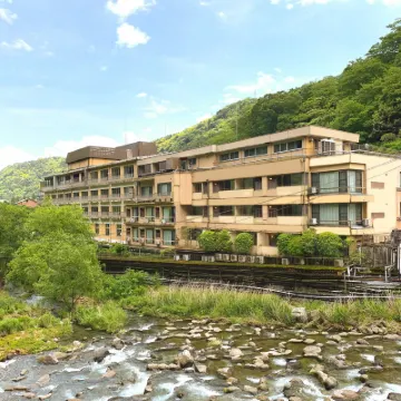 Hakone Pax Yoshino Hotels near Hakone Tozan Railway