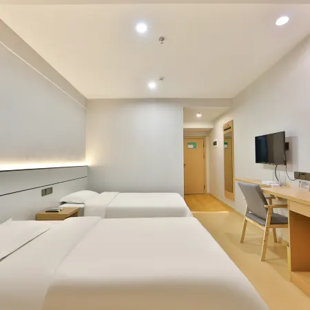 Qingfeng Hotel (Yanji Yanbian University West Market Branch)