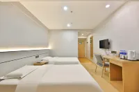 Qingfeng Hotel (Yanji Yanbian University West Market Branch)