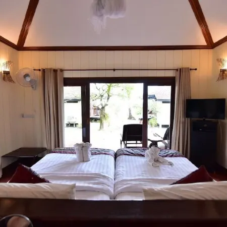 Koh Mook Sivalai Beach Resort Отели в г. Koh Libong
