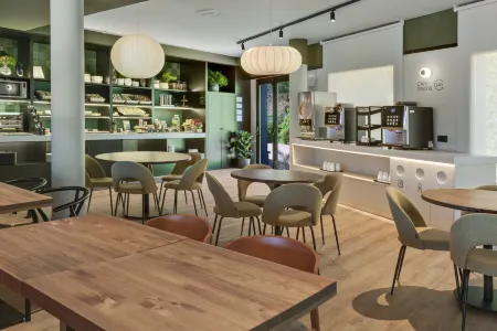 B&B HOTEL Barcelona Granollers Отели в г. Сант-Антони-де-Виламажор