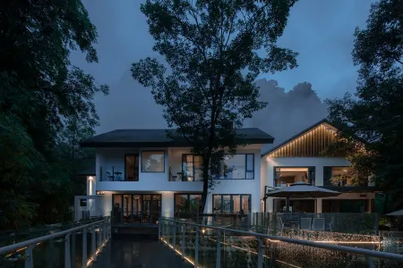 Sixi Shanwai Inn Отели рядом с достопримечательностью «Chengdu Neusoft University»