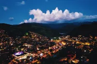 七封信·逅山非遺研學文化民宿（西江千戶苗寨觀景台店）