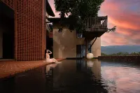 Ono Sanqiu · Rizhao Jinshan  Wild Luxury Hot Spring Pool Resort - Romantische