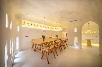 Buerjin Grand Xinjiang Hotel - Airport Shuttle