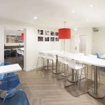 Ibis Styles Amsterdam Central Station Отели рядом с достопримечательностью «Северный рынок»