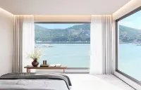 Cliff Mountain and Sea Residence