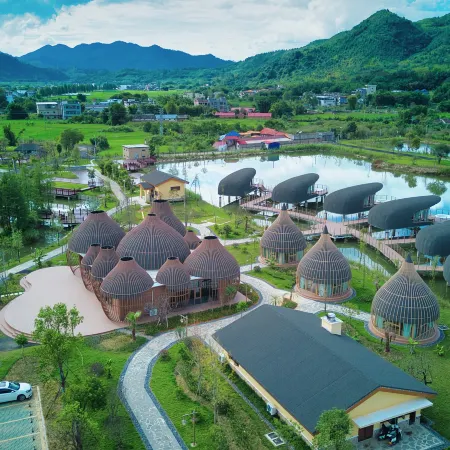 Shaoguan Happy Dongfang · Hot Spring Travel Homestay (Shixing)