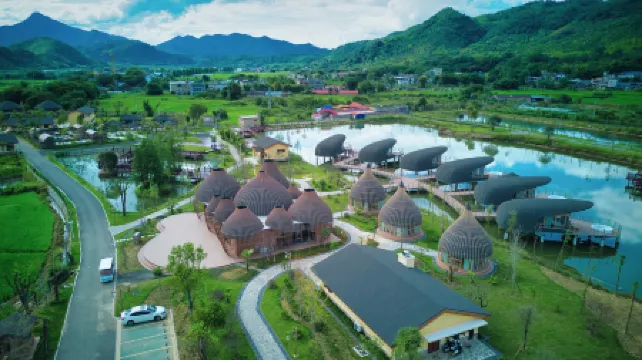 Shaoguan Happy Fang Hot Spring Travel Resort (Shixing Branch)