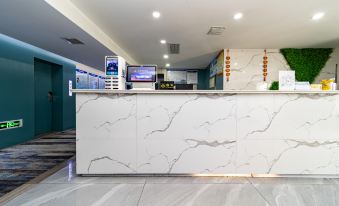 Urban Garden Hotel(Hanzhong Ningqiang Wanyu Plaza Store)
