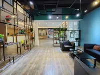 唯愛飯店（涿州冠雲西路店） - 停車場