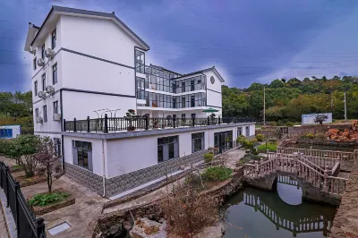 Creek Yard (Yixing) B&B