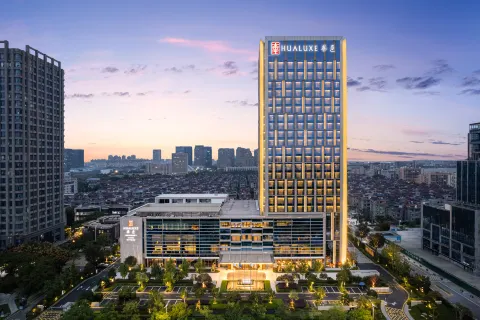 HUALUXE Haining by IHG