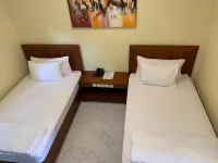 Hotel & Villa Bukit Indah Saumlaki By LeGreen - 民泊