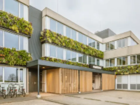 Maxhotel Amsterdam Airport Schiphol - Recently Renovated Hotels in Hoofddorp