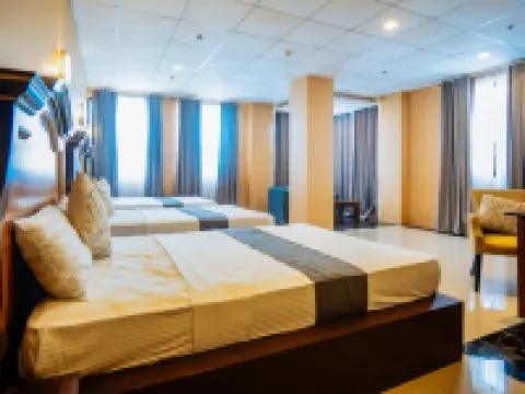 RedDoorz Plus @ Hotel Platinum Occidental Mindoro Hotels in Occidental Mindoro