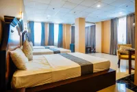 RedDoorz Plus @ Hotel Platinum Occidental Mindoro Hotels in San Jose