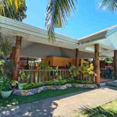 RedDoorz @ Villa Asela A Garden Resort Cordova FORMER RedDoorz Near Gaisano Grand Cordova Hotel Exterior
