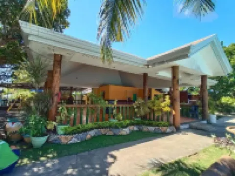 RedDoorz Near Gaisano Grand Cordova Hotels in Cordova