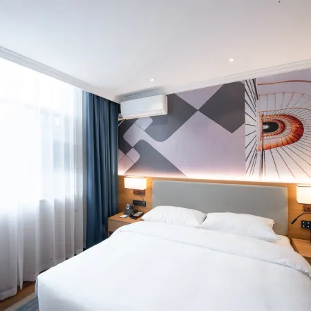 Jinjiang . Chonpines Hotel（Guigang Jingang Avenue High-speed Railway Station Branch）