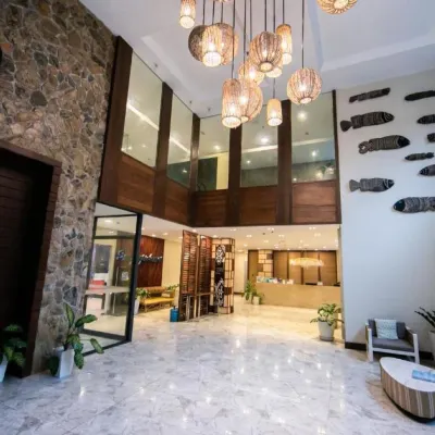 Marianne Suites El Nido Hotel dekat Pantai Marimegmeg