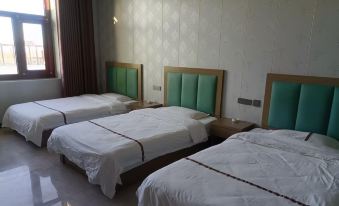 Fuyong Business Hotel