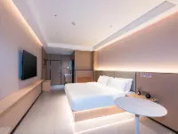 Comfort Hotel (Beijing Xizhimen Cishousi Subway Station Branch) Hotels near Cishousi Station