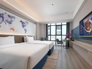 Kyriad Marvelous  Hotel 3.0 Huaihua South High-speed Railway  Station In The Beautiful Time