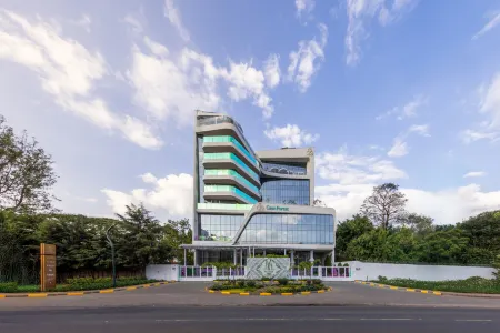 Gem Forest Hotel Nairobi - MGallery Collection Отели рядом с достопримечательностью «Университет Найроби»