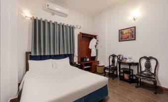 A25 Hotel - Doi Can 1