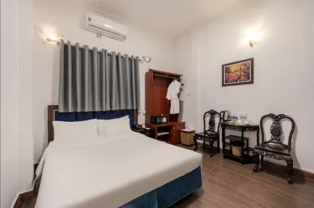 A25 Hotel - Doi Can 1