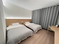 Xiyue Hotel (Jiuzhaigou Scenic Area Tourist Center)