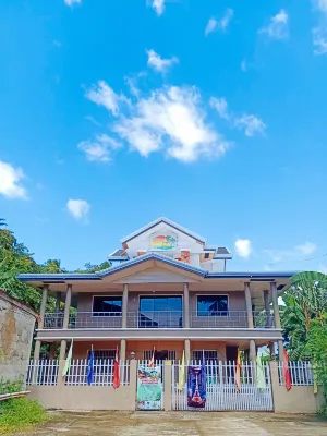 RedDoorz @ Garcia Hernandez Bohol Hotel in zona Canuba Beach