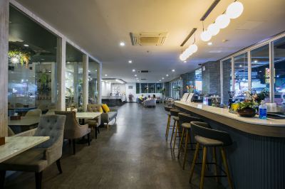 Bar Empress Pattaya Hotel Photo