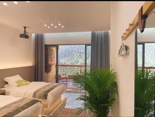 Shiyue Shiqi Homestay Hotels in Youyang County