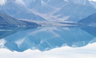JiangLai·MeiShu(Tashkurgan County Pamir Tourist Area Store)
