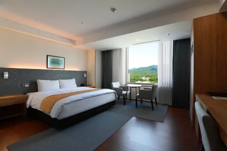 Enford Hotel