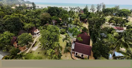 Tanjung Inn Отели в г. Чератинг