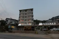 Zhilida Grand Hotel Hotels near Detian Transnational Waterfall Scenic Area - Viewing Platform No. 1