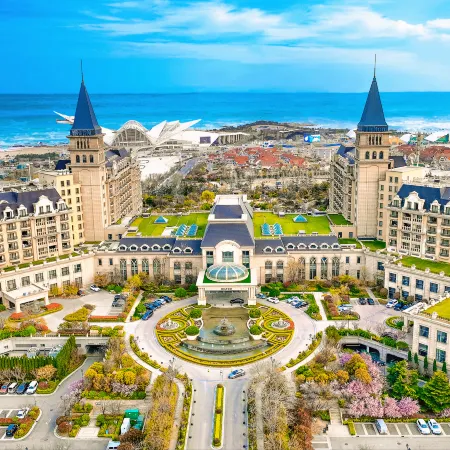 Qingdao Impression Hotel（Jinshatan Beer City Store)） Отели рядом с достопримечательностью «Пляж Голден-Бич»