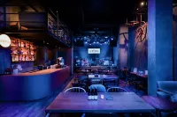 Yimengweima · View Riverside Music Homestay - bar