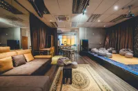 Tun Aminah Shoplot 10-14pax KTV Mahjong Funhouse Hotel di Sekudai