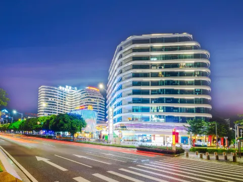 Zhaoqing · Fumifullmecinemabathtubdesignhotel - Zhaoqing