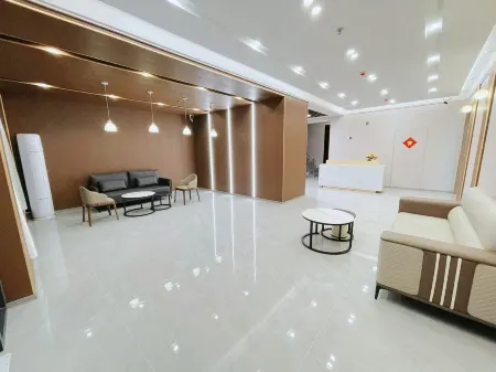 Yunju Xihai Hotel Отели рядом с достопримечательностью «Yunju (Cloud Home) Mountain»