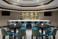 DoubleTree Suites by Hilton Hotel Charlotte-Southpark - 4-Star