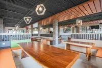 마미포코보 호텔 & 글램핑 Cipanas 호텔