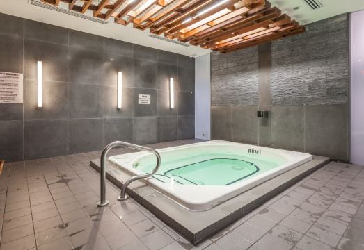 모던 다운타운 아파트먼트